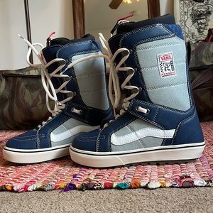 Vans snowboarding boots